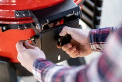 Kamado Joe Holzkohle Kugelgrill Kettle Joe - X-DEAL Inkl. Abdeckhaube 39 Kamado Joe Holzkohle Kugelgrill Kettle Joe - X-DEAL Inkl. Abdeckhaube -Rosles Der Grill Geschaft 22436 kamado joe kettle joe deckelscharn 18 1615991197