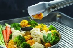 Broil King Hähnchenbräter Mit Aromapfanne 9 Broil King Hähnchenbräter Mit Aromapfanne -Rosles Der Grill Geschaft 6709 Broil King Daempfer 69824