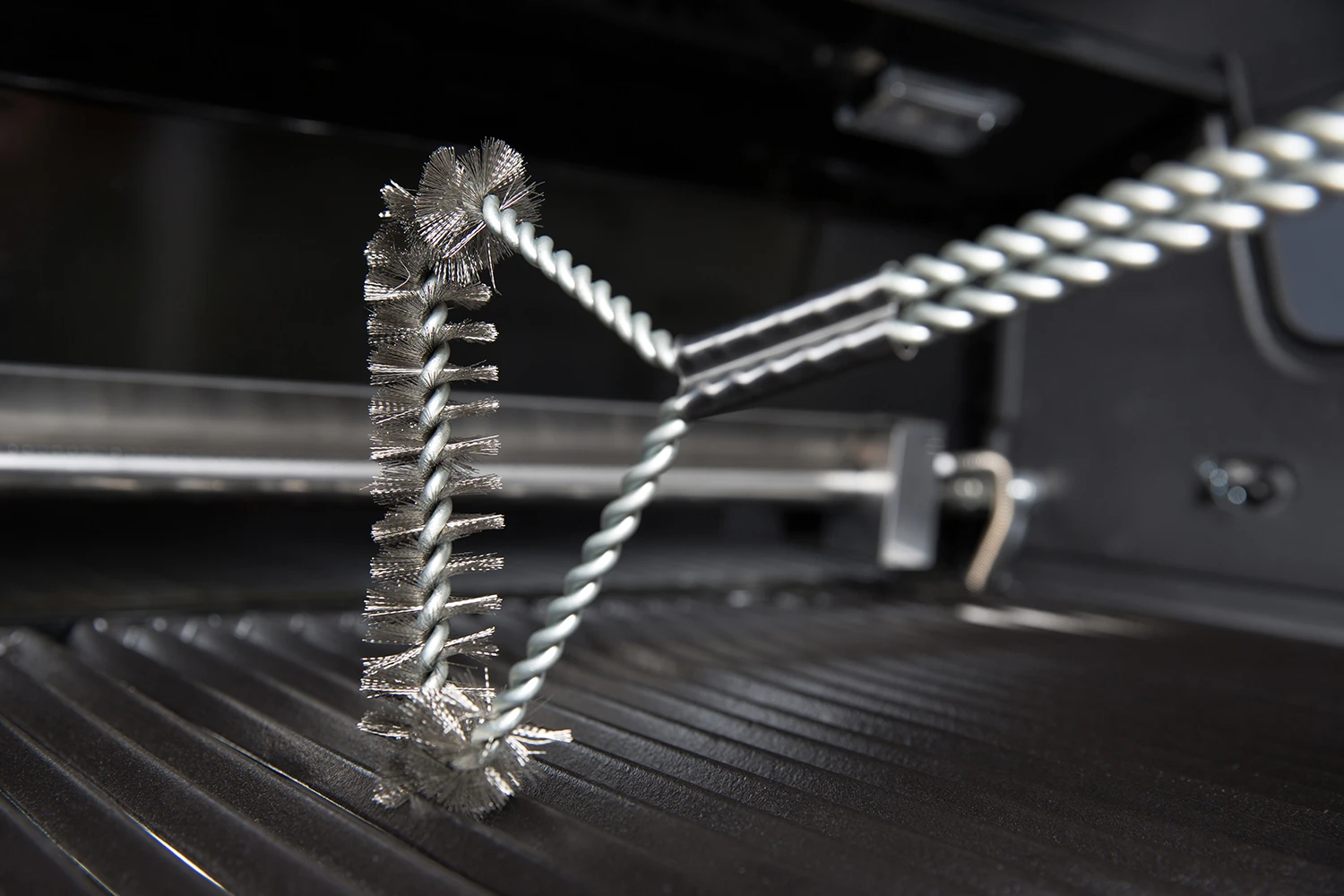 Broil King Grillbürste 3-seitig 30 Cm Mit Edelstahlborsten 5 Broil King Grillbürste 3-seitig 30 Cm Mit Edelstahlborsten - Image 3