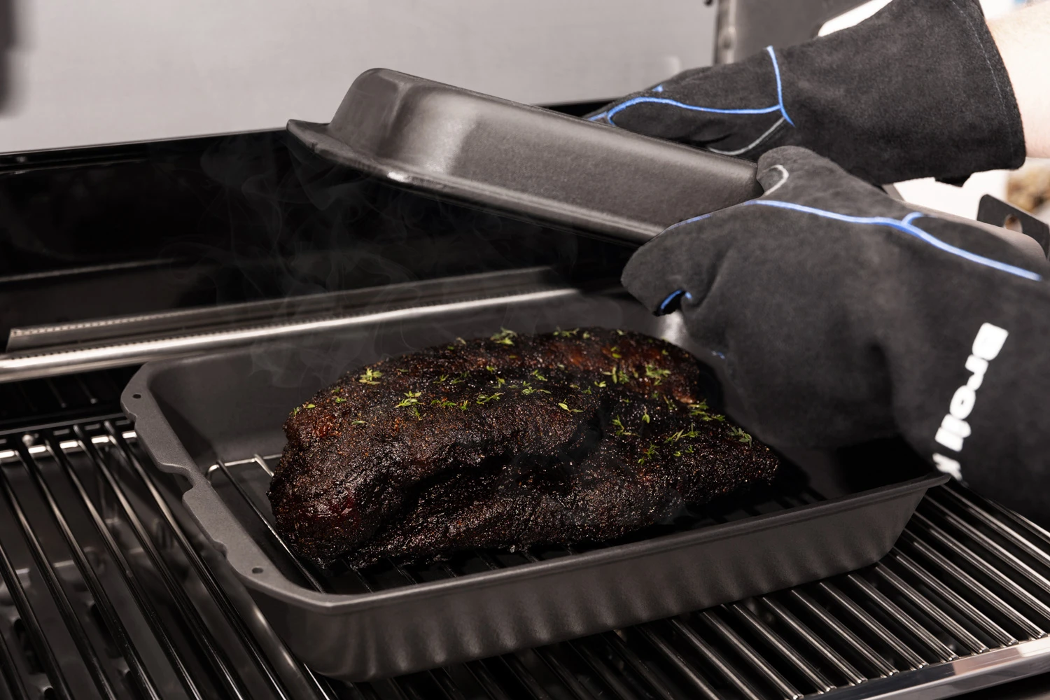 Broil King Gussbräter / Dutch Oven (eckig) / Multi Roaster Inkl. Bratengestell 4 Broil King Gussbräter / Dutch Oven (eckig) / Multi Roaster Inkl. Bratengestell - Image 2