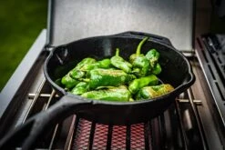 Grillfürst G310G 3-Brenner Gasgrill Borussia Dortmund Edition Mit Hochtemperaturbrenner Und Gusseisen Rosten -Rosles Der Grill Geschaft Grillfuerst Gasgrill Pimentos de Padron 3