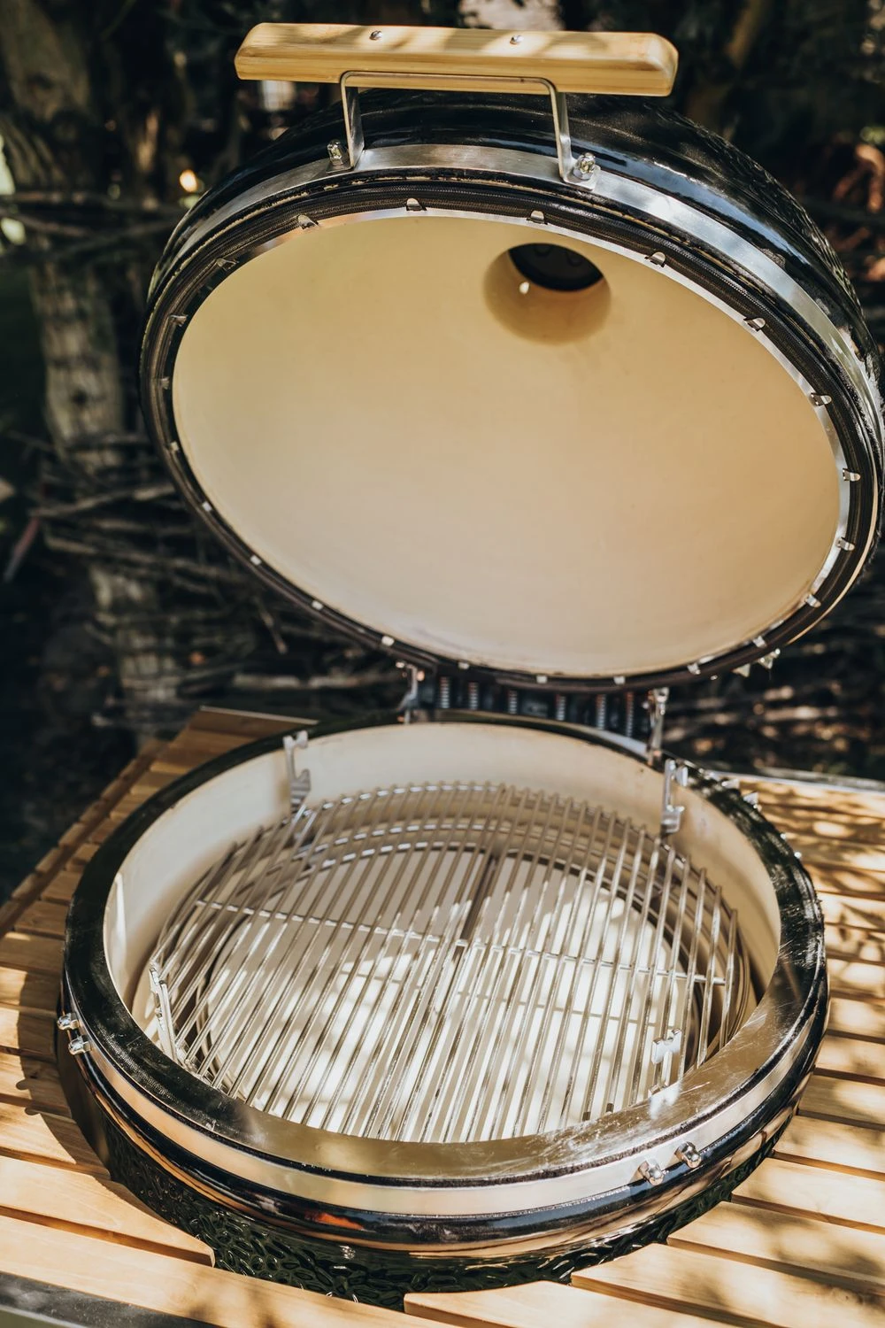 Monolith Grill LeCHEF BBQ GURU - PRO-Serie 2.0 Schwarz - MIT Gestell Und Seitentischen - Inkl. UltraQ Controller Set 8 Monolith Grill LeCHEF BBQ GURU - PRO-Serie 2.0 Schwarz - MIT Gestell Und Seitentischen - Inkl. UltraQ Controller Set - Image 6