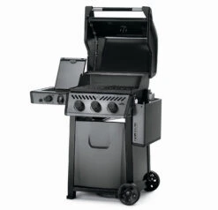 Napoleon Freestyle 365 Gasgrill, Graphit - Mit Sizzle Zone - Modell 2023 24 Napoleon Freestyle 365 Gasgrill, Graphit - Mit Sizzle Zone - Modell 2023 -Rosles Der Grill Geschaft Napoleon Freestyle 365 Side Sizzle Zone offen 1