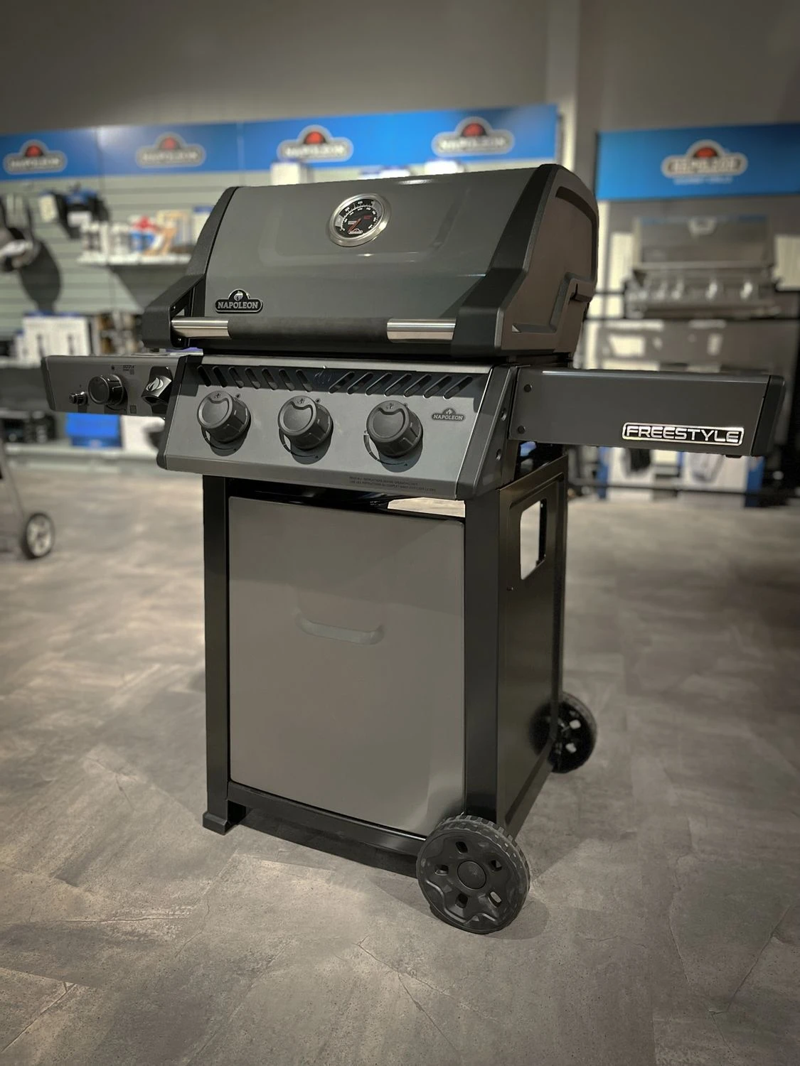 Napoleon Freestyle 365 Gasgrill, Graphit - Mit Sizzle Zone - Modell 2023 8 Napoleon Freestyle 365 Gasgrill, Graphit - Mit Sizzle Zone - Modell 2023 - Image 6