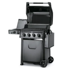 Napoleon Freestyle 425 Gasgrill, Graphit - Mit Sizzle Zone - Modell 2023 - X-DEAL Inkl. Drehspieß -Rosles Der Grill Geschaft Napoleon Gasgrill Freestyle 425 Sizzle Zone Seite abgeklappt