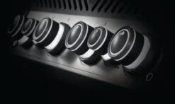 Napoleon Rogue SE 525 Gasgrill, Schwarz Mit Gussrosten, Sizzle Zone Und Heckbrenner - Modell 2023 21 Napoleon Rogue SE 525 Gasgrill, Schwarz Mit Gussrosten, Sizzle Zone Und Heckbrenner - Modell 2023 -Rosles Der Grill Geschaft Napoleon Gasgrill SE525 Drehregler beleuchtet 2