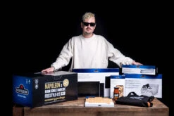 Napoleon Freestyle 425 Gasgrill - Mit Sizzle Zone - Limited Robin Schulz Barbecue Edition - Inkl. Mega Zubehörpaket -Rosles Der Grill Geschaft Napoleon Grillzuebhoer Robin Schulz Edition