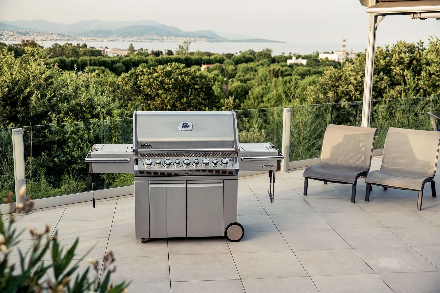 Napoleon Prestige Pro 665-3 Edelstahl Gasgrill, Erdgas Inkl. Drehspieß - Modell 2023 4 Napoleon Prestige Pro 665-3 Edelstahl Gasgrill, Erdgas Inkl. Drehspieß - Modell 2023 - Image 2