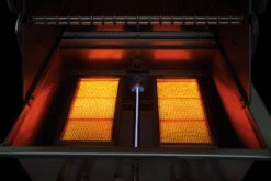 Napoleon Prestige Pro 825-3 Edelstahl Gasgrill Inkl. Drehspieß Und Bodenbeleuchtung - Modell 2023 35 Napoleon Prestige Pro 825-3 Edelstahl Gasgrill Inkl. Drehspieß Und Bodenbeleuchtung - Modell 2023 -Rosles Der Grill Geschaft Napoleon Prestige Pro 825 sizzle zone 2