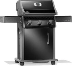 Napoleon Rogue 425 Gasgrill - All Black - Modell 2023 - Inkl. Abdeckhaube -Rosles Der Grill Geschaft Napoleon Rogue R425 Gasgrill All Black seitlich 1