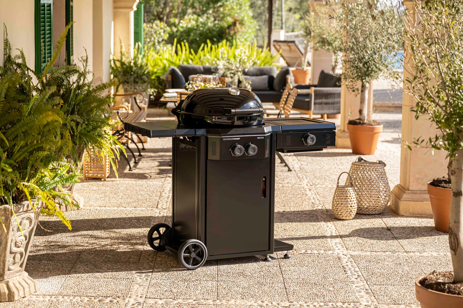 Outdoorchef Gas Kugelgrill Davos 570G Pro Mit Blazing Zone (Infrarotbrenner) & Abdeckhaube 9 Outdoorchef Gas Kugelgrill Davos 570G Pro Mit Blazing Zone (Infrarotbrenner) & Abdeckhaube - Image 7