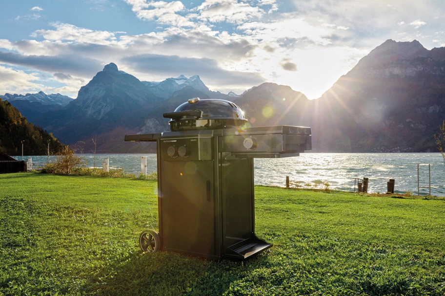 Outdoorchef Gas Kugelgrill Davos 570G Pro Mit Blazing Zone (Infrarotbrenner) & Abdeckhaube 10 Outdoorchef Gas Kugelgrill Davos 570G Pro Mit Blazing Zone (Infrarotbrenner) & Abdeckhaube - Image 8