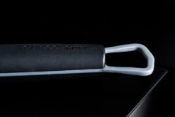 Outdoorchef Trichter-Schaber Für EASY FLIP Trichter 11 Outdoorchef Trichter-Schaber Für EASY FLIP Trichter -Rosles Der Grill Geschaft Outdoorchef Schaber Detail Griff