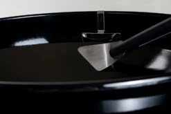 Outdoorchef Trichter-Schaber Für EASY FLIP Trichter 10 Outdoorchef Trichter-Schaber Für EASY FLIP Trichter -Rosles Der Grill Geschaft Outdoorchef Trichter Schaber Anwendung02