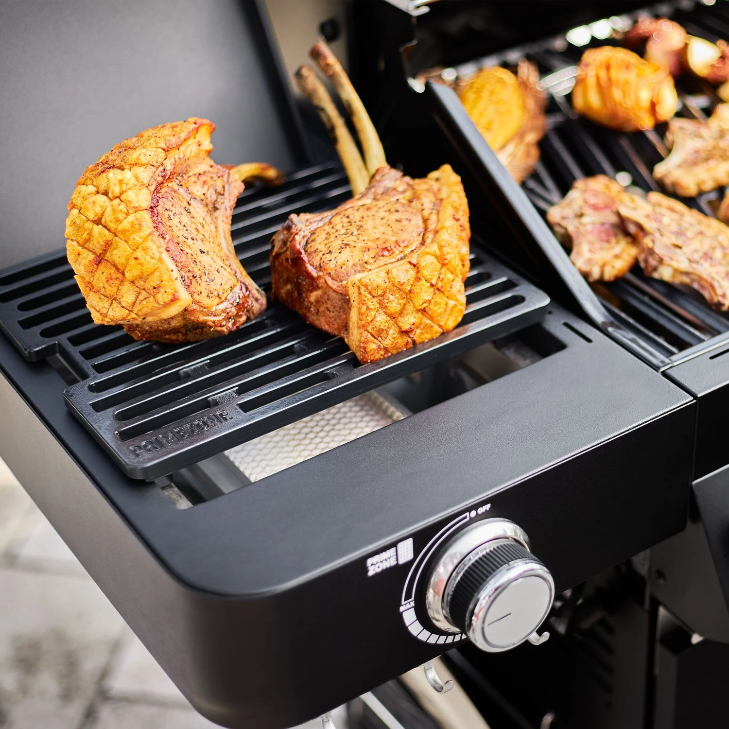 Rösle Gasgrill Videro G4-S Vario+ Nero Matt-schwarz - Modell 2023 14 Rösle Gasgrill Videro G4-S Vario+ Nero Matt-schwarz - Modell 2023 - Image 12