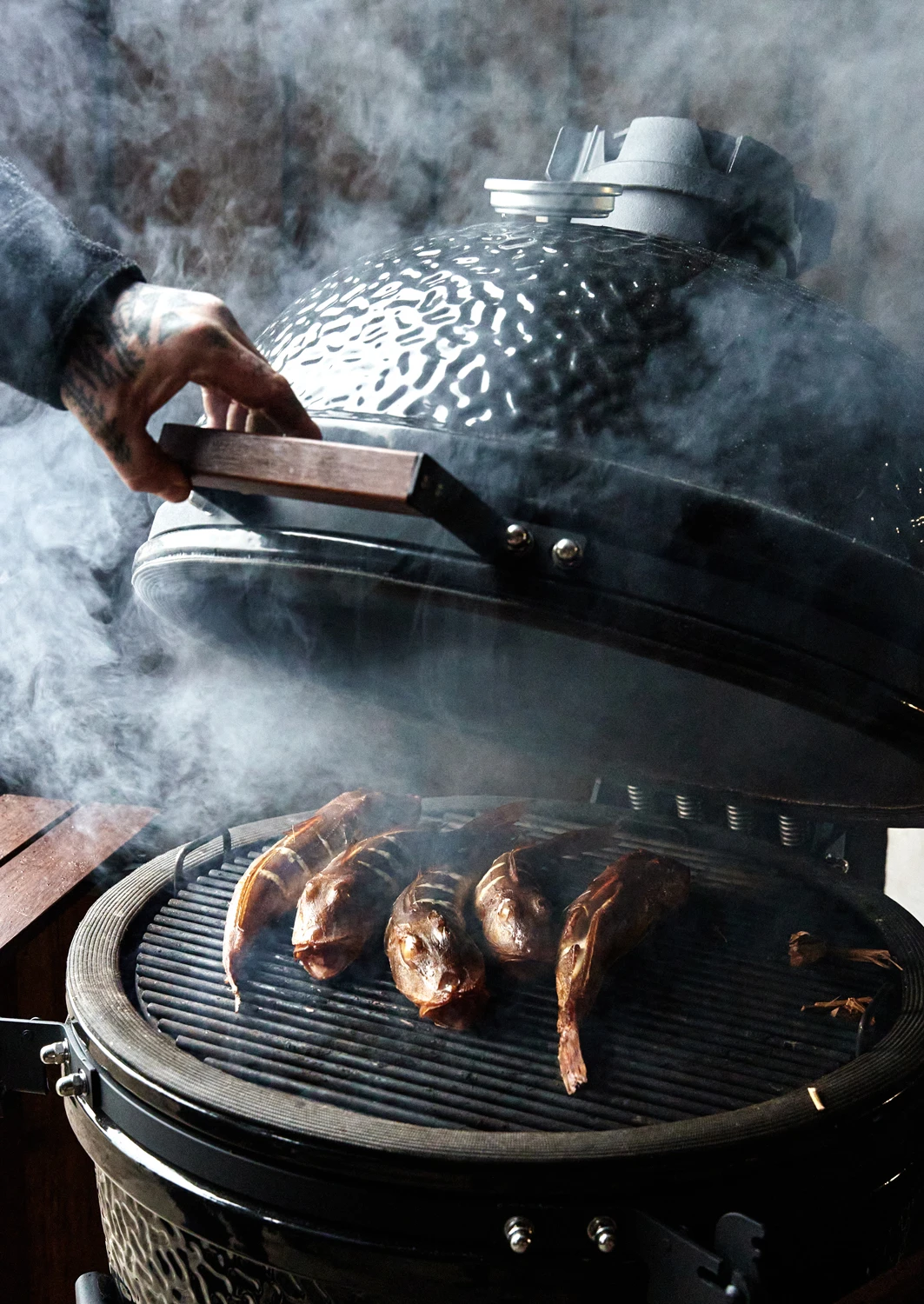 The Bastard Keramikgrill Classic Large - Complete - Schwarz Glänzend - Modell 2023 12 The Bastard Keramikgrill Classic Large - Complete - Schwarz Glänzend - Modell 2023 - Image 10