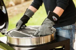 Napoleon Holzkohlegrill Kugelgrill Ø 57cm Im Rollwagen Mit Gussrost Und Deckelscharnier PRO22K-Cart-2 -Rosles Der Grill Geschaft napoleon grillrost entnehmen PRO22K CART 2