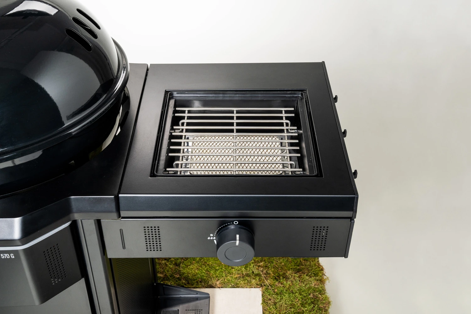 Outdoorchef Gas Kugelgrill Davos 570G Pro Mit Blazing Zone (Infrarotbrenner) & Abdeckhaube 15 Outdoorchef Gas Kugelgrill Davos 570G Pro Mit Blazing Zone (Infrarotbrenner) & Abdeckhaube - Image 13