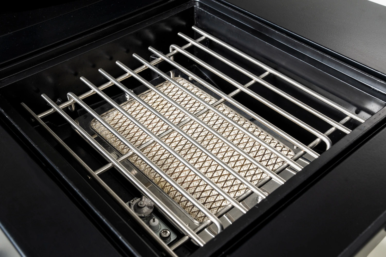 Outdoorchef Gas Kugelgrill Davos 570G Pro Mit Blazing Zone (Infrarotbrenner) & Abdeckhaube 16 Outdoorchef Gas Kugelgrill Davos 570G Pro Mit Blazing Zone (Infrarotbrenner) & Abdeckhaube - Image 14