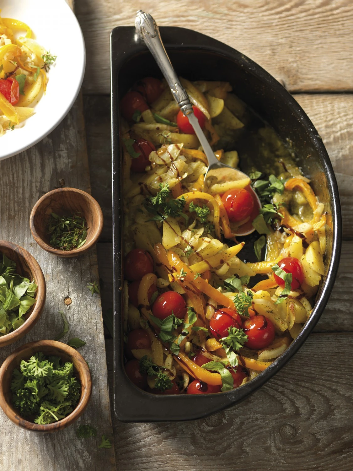 Outdoorchef Gourmet Halbmond Kochset / Grillschalen Porzellanemailliert / 2 Teilig 6 Outdoorchef Gourmet Halbmond Kochset / Grillschalen Porzellanemailliert / 2 Teilig - Image 4